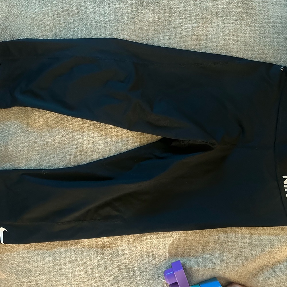 Nike Pro Classic Black Leggings Capri